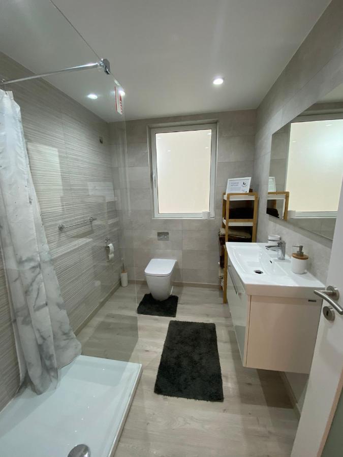 Modern Apartment With Large Outdoor Area - Sleeps 7, Close To Malta International Airport Luqa Buitenkant foto