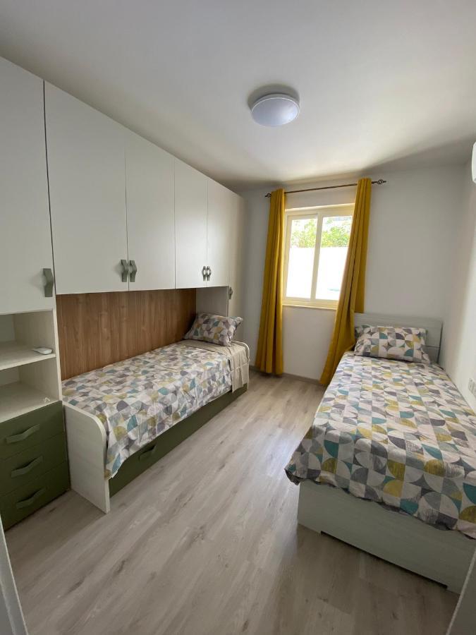 Modern Apartment With Large Outdoor Area - Sleeps 7, Close To Malta International Airport Luqa Buitenkant foto